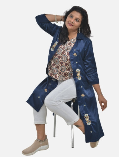 Traditional Blue Mashroo Jacket - Collared pattern 2